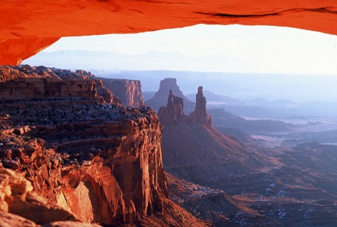 Mesa Arch — Canyonlands National Park (Island in the Sky)